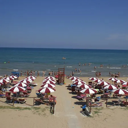 De La Hotel 3*